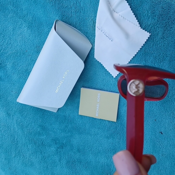 MICHAEL Michael Kors women's sunglasses color red size os - Picture 14 of 16